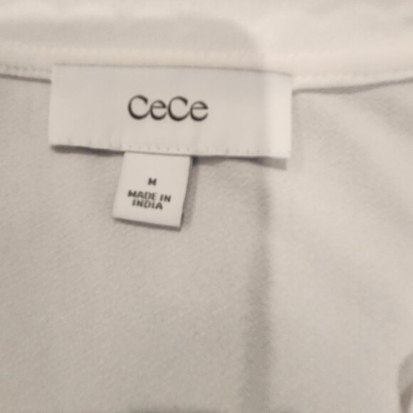 New CeCe Scalloped V-Neck Top - Picture 2 of 4